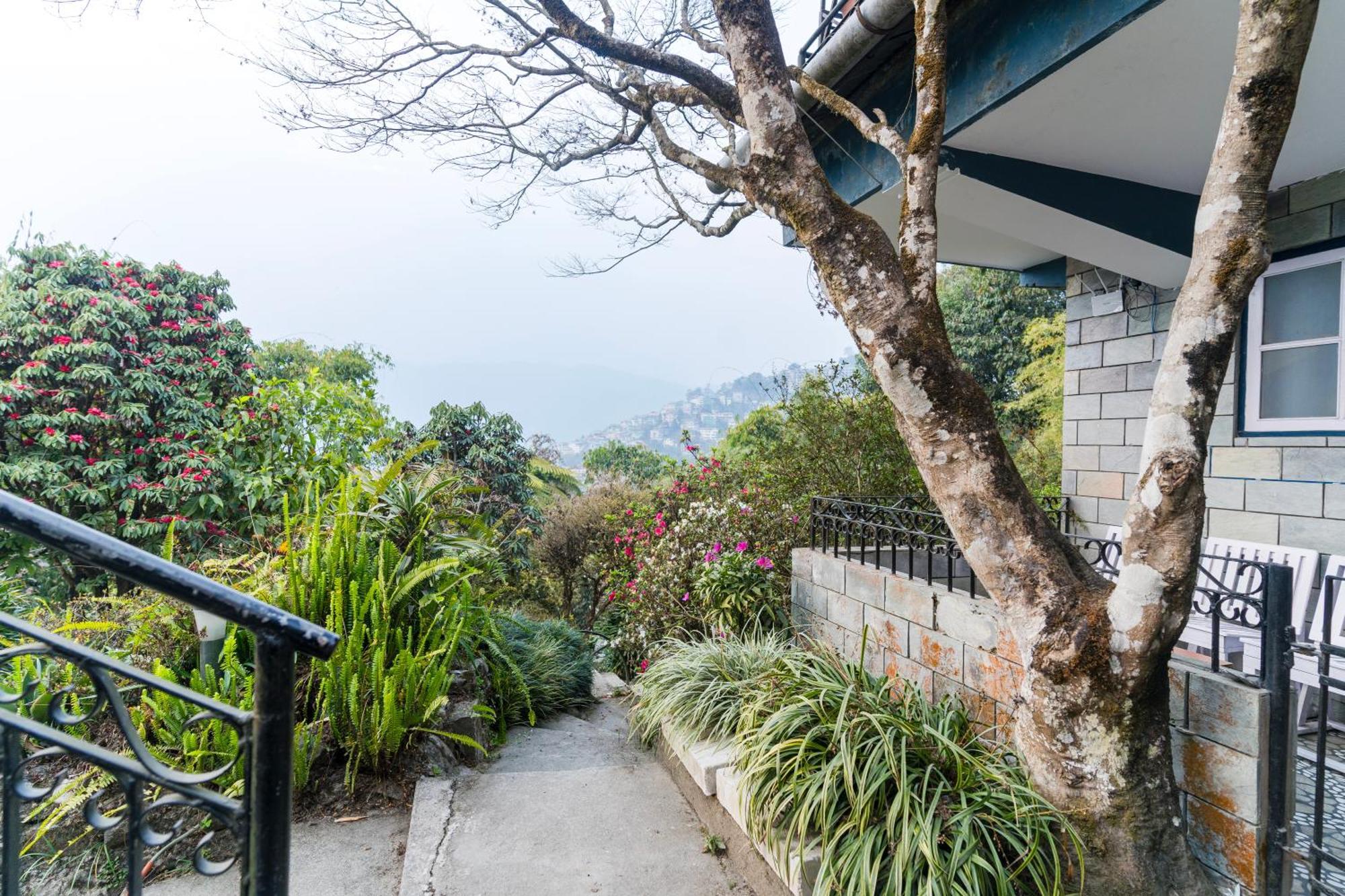 Sparrow Cherry Resort 2 Min Walk To Mg Marg Gangtok Luaran gambar